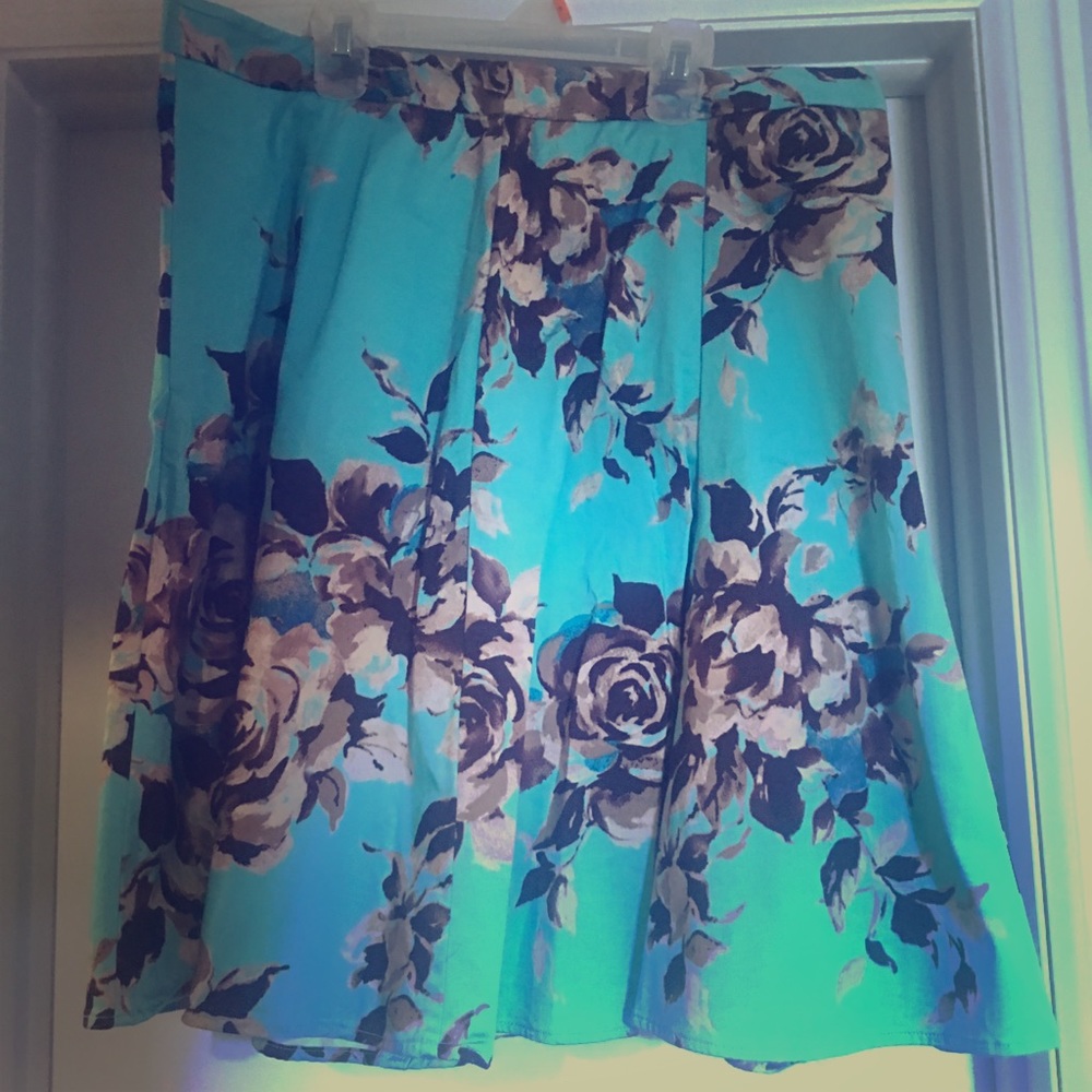 George Stretch woman’s 16 floral skirt